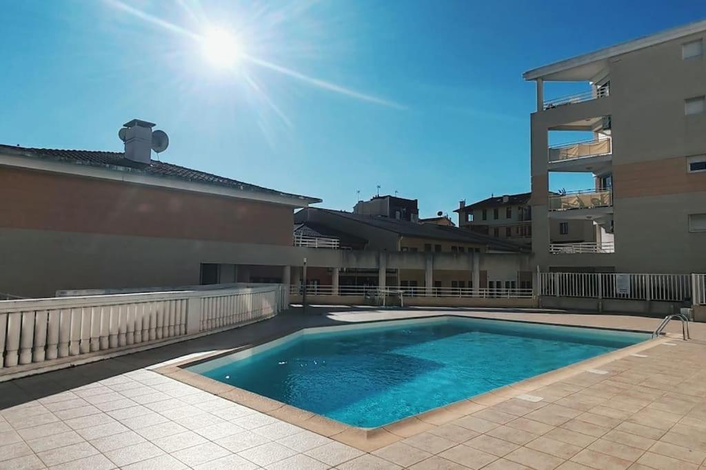 ואלאוריס Charmant 2P, Piscine, Clim, A 5 Min De La Plage מראה חיצוני תמונה